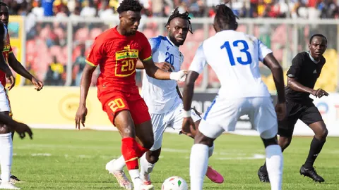 卡斯特利亚诺斯左大腿内收肌受中度伤，拉齐奥官方确认